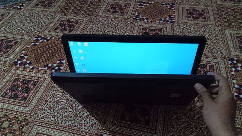 Dell 5540 i5 4gen touch screen 4