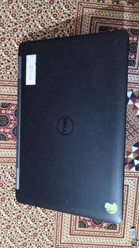 Dell 5540 i5 4gen touch screen 7