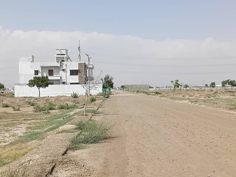 240 Sq Yard Corner Plot on 40 Ft Wide Road in PIR AHMED ZAMAN TOWN BLOCK 4 4