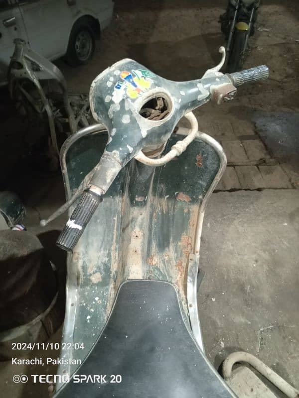 vespa in running condition 4