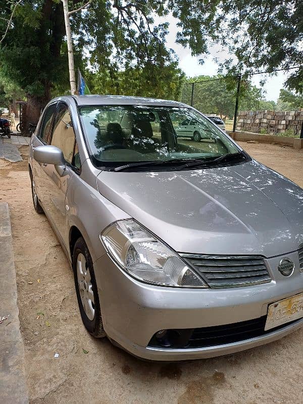 Nissan Tiida 2008 1