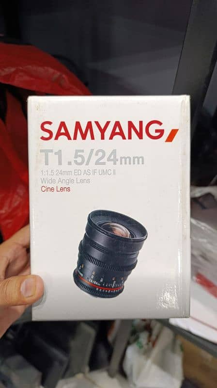 dslr plus lenses 3