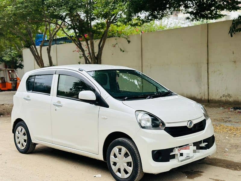 Daihatsu Mira 2013 3