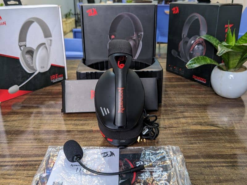 Red dragon H848 Bluetooth Wireless Gaming Headset 17