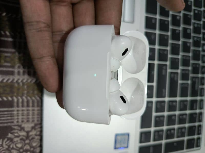 Apple Airpods pro 2 New condition 5