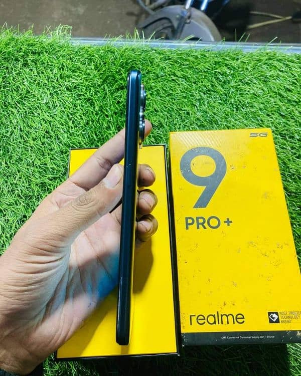 Realme 9 pro+ 4