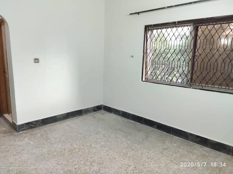 Upper portion of a corner plot in I-8/4 available for rent 3