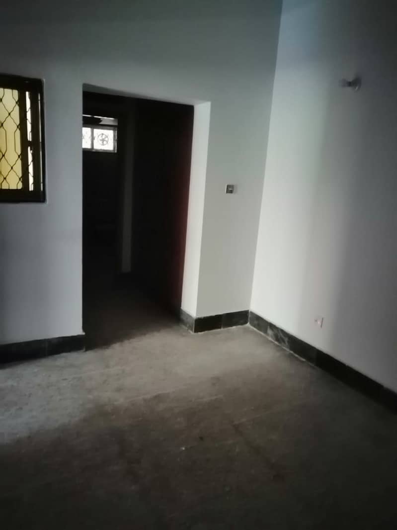 Upper portion of a corner plot in I-8/4 available for rent 7