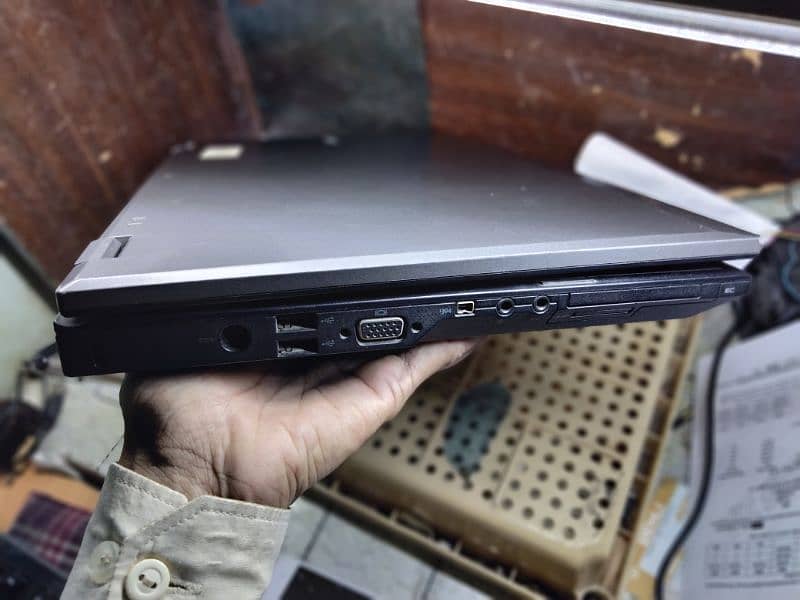 DELL LATITUDE E5510 2