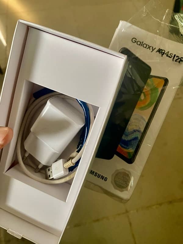 samsung galaxy A04s with box 7