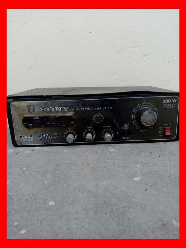 best sony company amplifire 300 waat for sell contect no. 03277543955 0