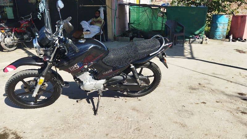 *Yamaha YBR 125G 2023 Model* 11