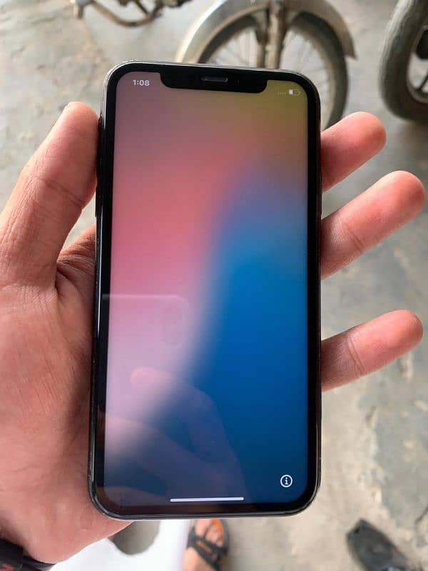 iphone xr 64gb non pta hai icloud lock watarpack hai 0