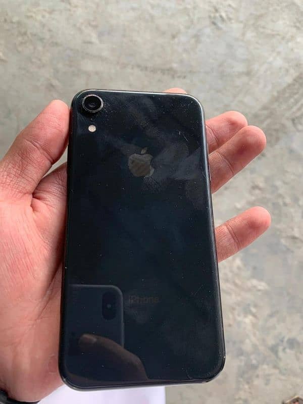 iphone xr 64gb non pta hai icloud lock watarpack hai 1