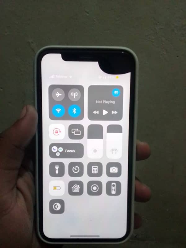 iPhone 11 pro factory unlock 64 GB 2