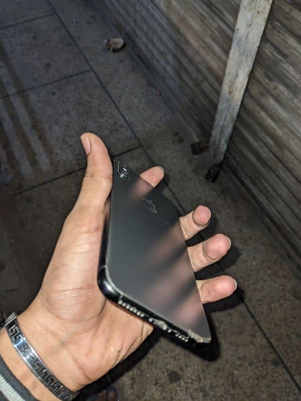 Iphone Xs Max Non Pta All original parts only back change 4