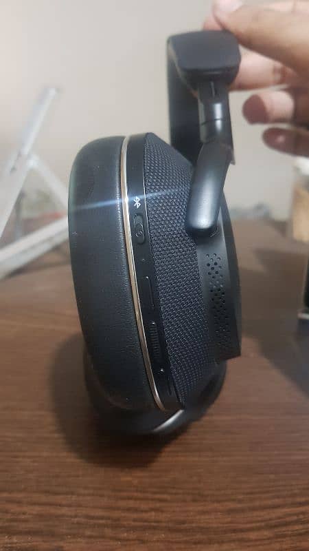 Bowers and Wilkins Headphones Px7 S2 4