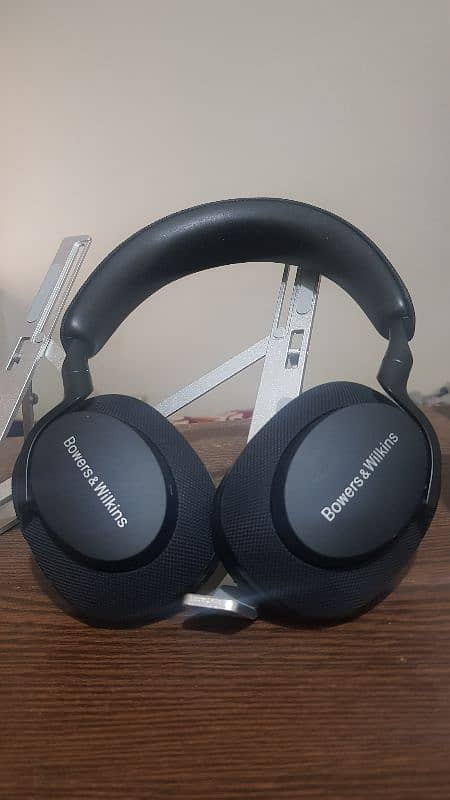 Bowers and Wilkins Headphones Px7 S2 6