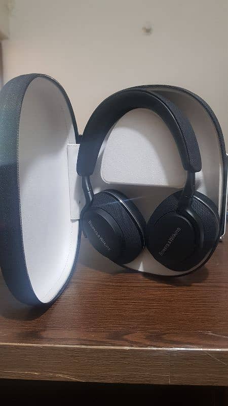 Bowers and Wilkins Headphones Px7 S2 7