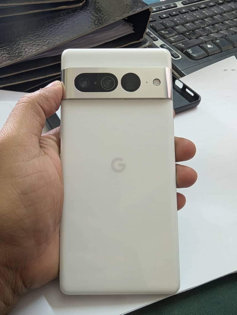 GOOGLE PIXEL 7 PRO LOCKED 4