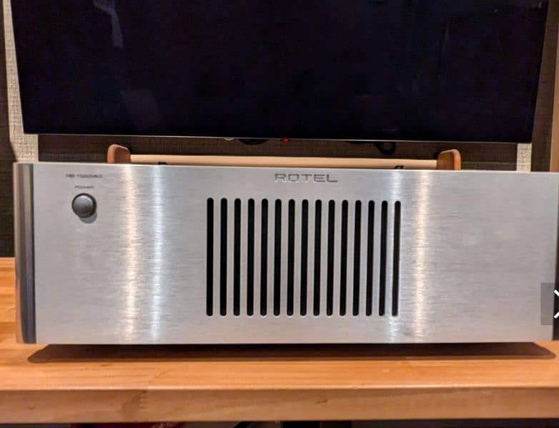 Rotel RB 1582 Mkii power amplifier 0