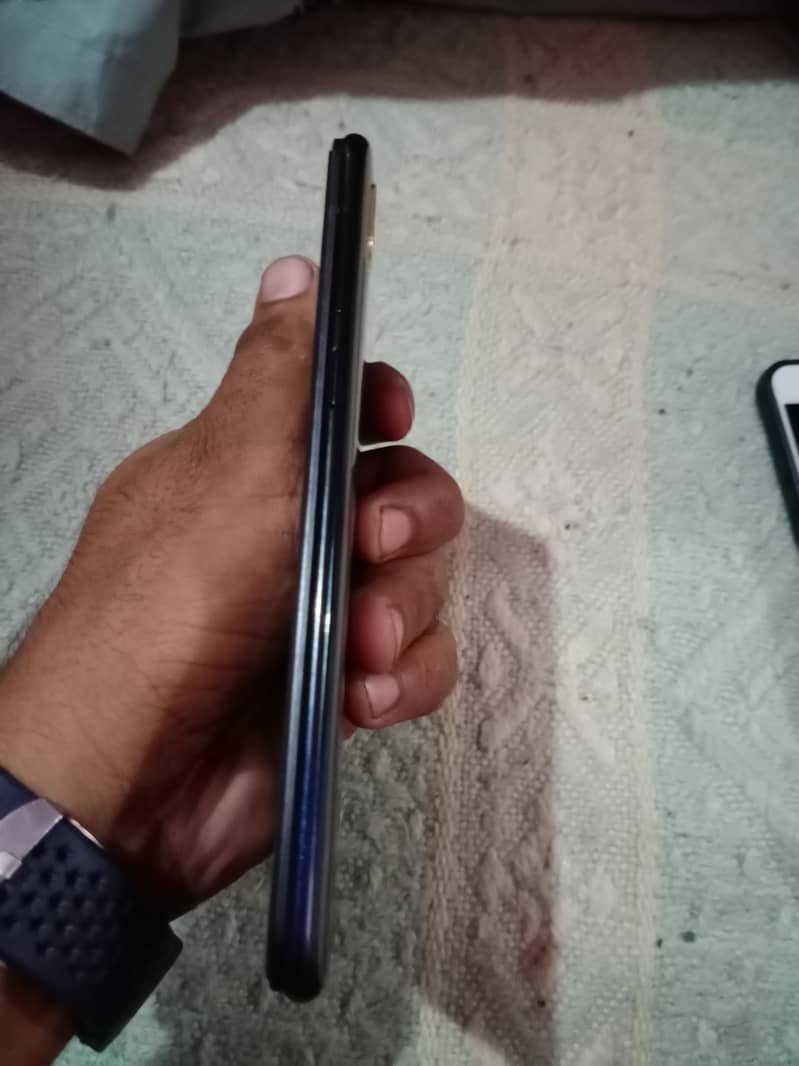 vivo y97 new condition 10/10 only kit 6/128 3