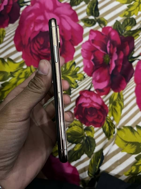 iPhone XS golden 64 gb non pta 7