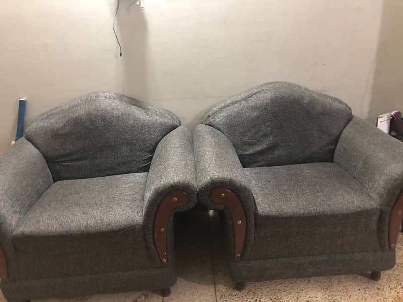 7 sofas 2