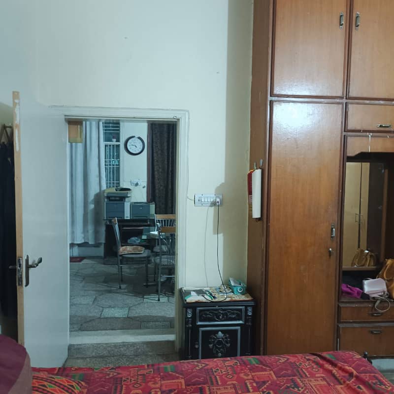 MIAN ESTATE OFFERS 5 MARLA LOWER PORTION AVAILABLE FOR RENT FOR FAMILY in GATED COMMUNITY 11