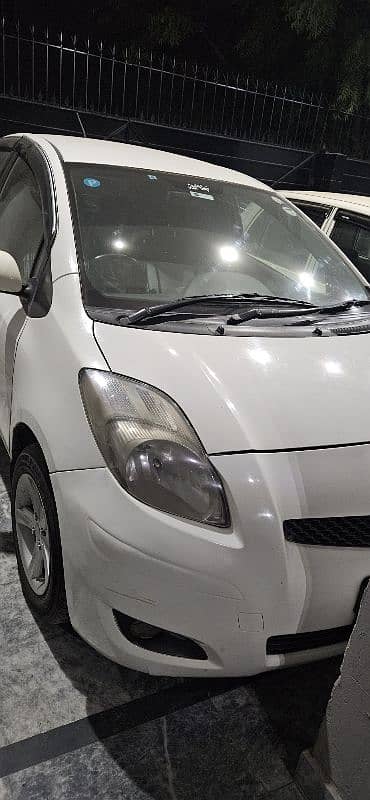 Toyota Vitz 2012 3