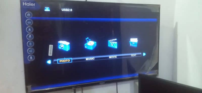 Haier LED TV 2