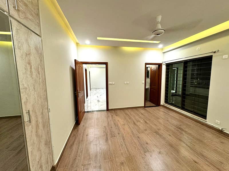 Brand New 12 Marla Flat On Ground Floor Is Available For Rent In Askari 11 Sector D At Super Hot Location 5