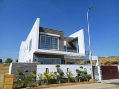 5 Bed Room Luxury Villa at Prime Location in Bahria Town Karachi, 2km from main gate, near commercial, gallery and IMTIAZ Mega Store