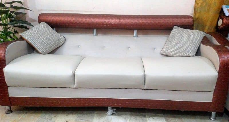 7 seater sofa 0