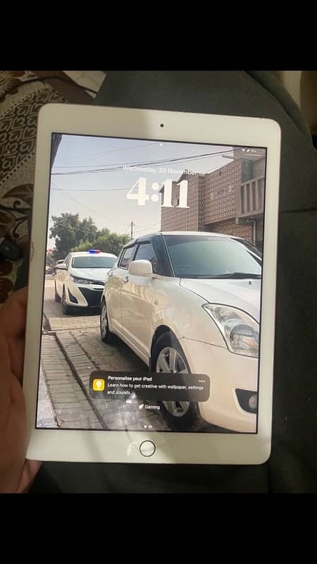 ipad 6 generation 32gb with daba and cabel all ok 2