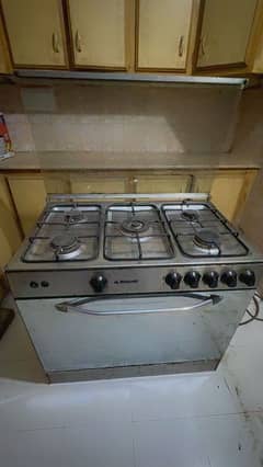 5 gas fire stove, with oven