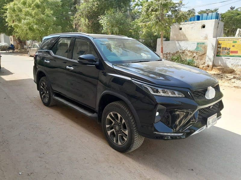 Toyota Fortuner Legender Model 2023 0