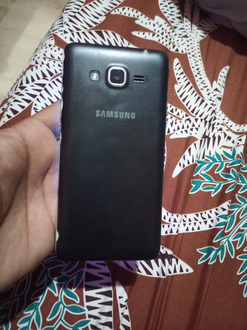 I am selling Samsung galaxy grand prime+ 4