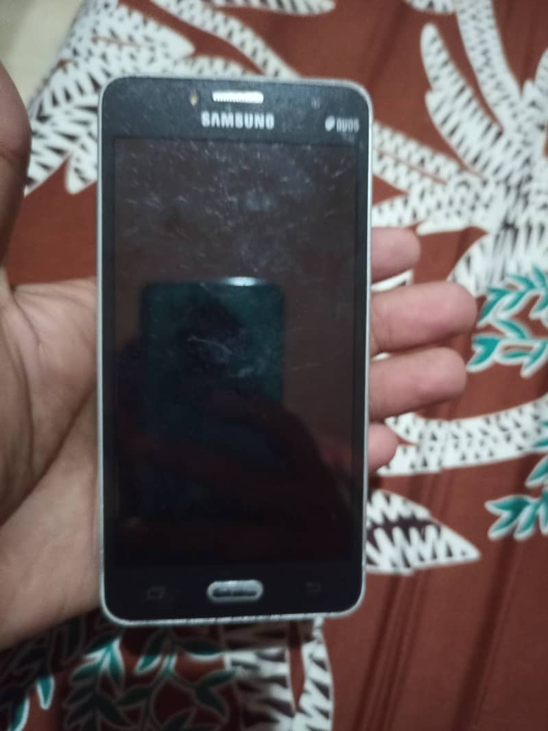 I am selling Samsung galaxy grand prime+ 6