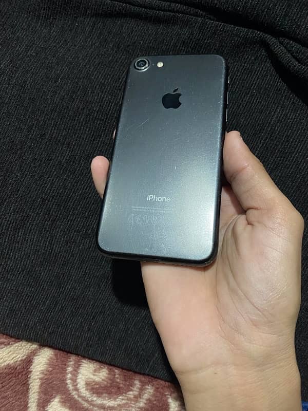 iphone 7 128 pta aprroved 4