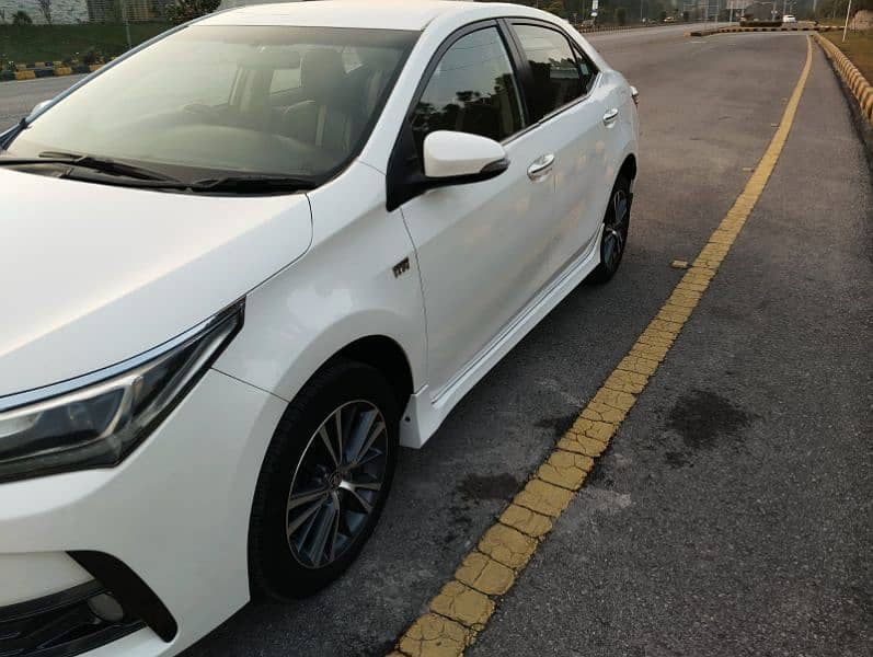 Toyota Corolla Altis 2018 7