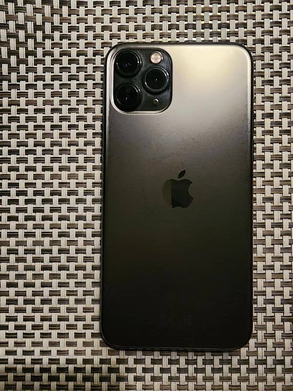 Iphone 11 pro 1