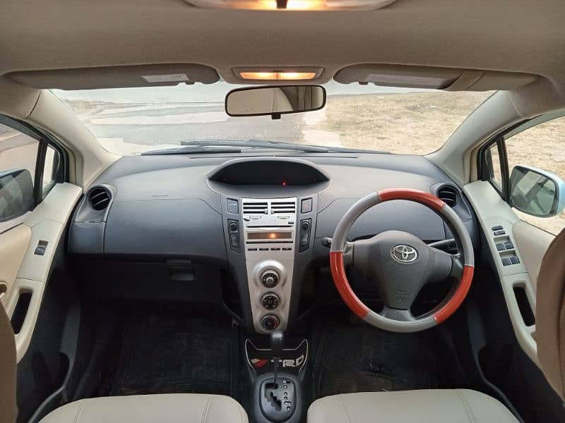 Toyota Vitz 2007 1