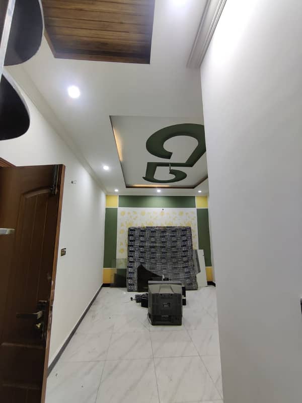 5 Marla Flat 1st Floor Only Slient Office For Rent 4