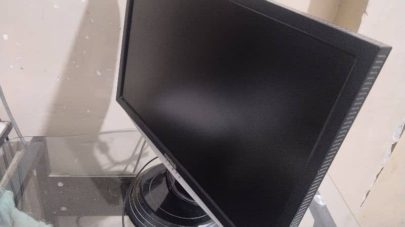 Viewsonic 22″ display 1