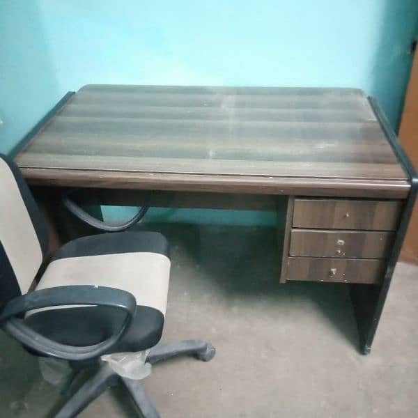 Computer Table with Chair 2