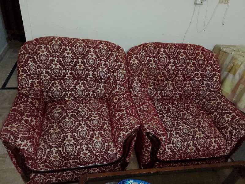 I am selling 5 seater sofa set 1