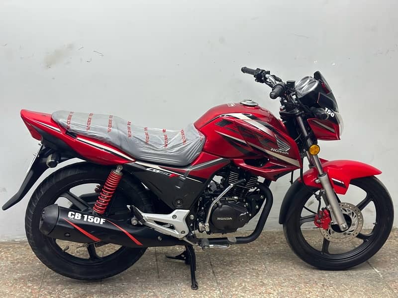 honda cb150f 2019 model ( low millage ) 2