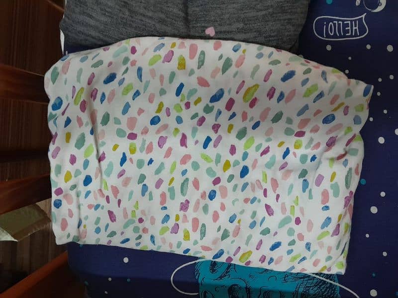 Baby Cot plus Bedding 5