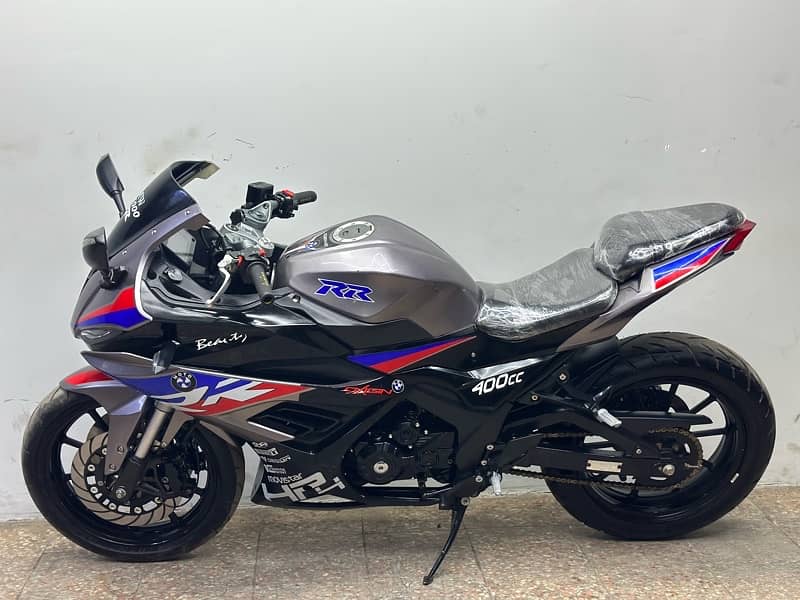 bmw 1000rr 2024 model 400cc ( double cylinder ) 4